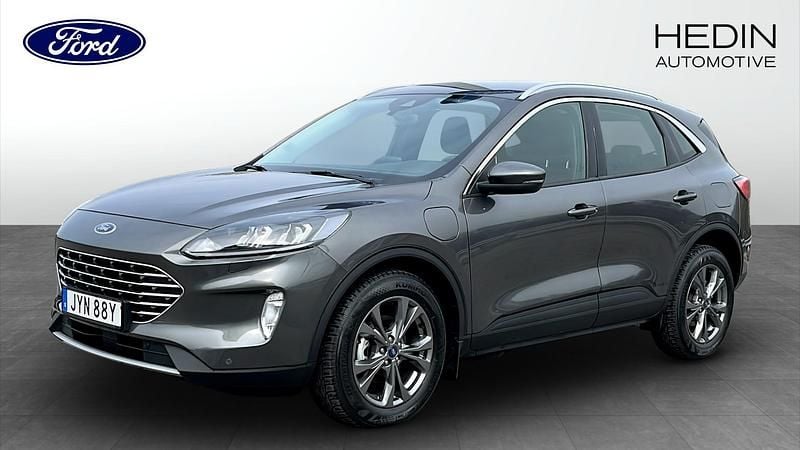 Grå (grey) Begagnad 2022 Ford Kuga Titanium SUV | 244 900 kr - Bild 1/4