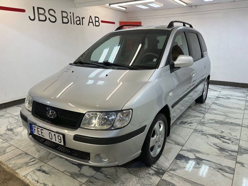 Silver Begagnad 2007 Hyundai Matrix Minibuss | 31 900 kr (Dyr) - Bild 1/4