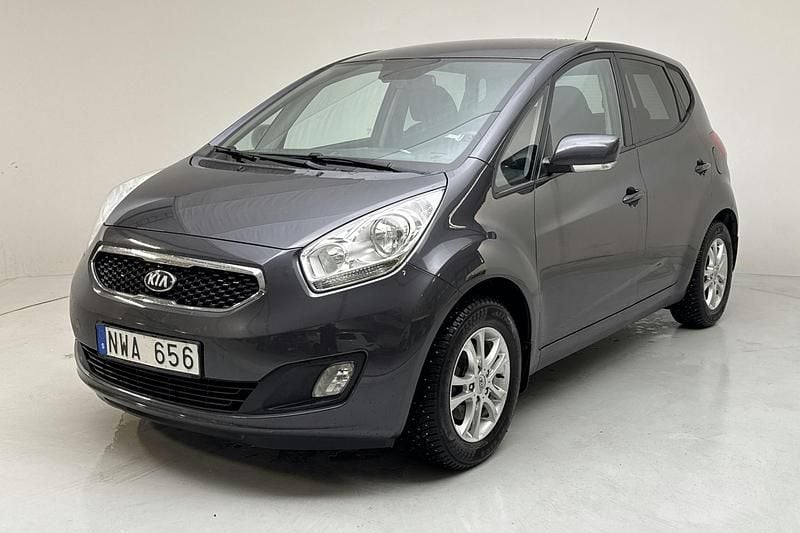 Grå Begagnad 2013 Kia Venga Comfort Halvkombi | 58 000 kr (Bra pris) - Bild 1/4