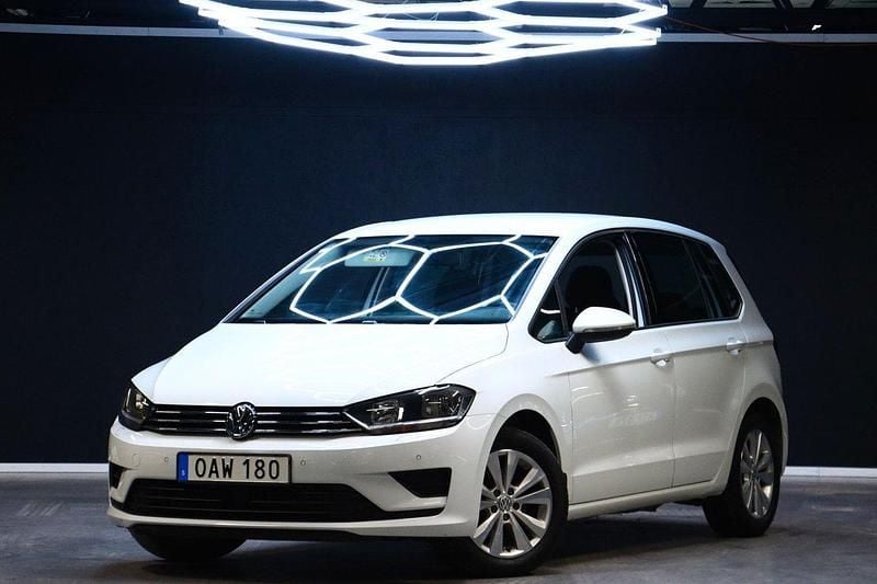 Vit Begagnad 2016 VW Golf VII Halvkombi | 119 900 kr (Bra pris) - Bild 1/4