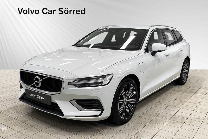 Vit Begagnad 2021 Volvo V60 Inscription Kombi | 319 900 kr (Bra pris) - Bild 1/3