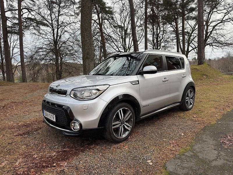 Grå Begagnad 2014 Kia Soul SUV | 74 900 kr (Marknadspris) - Bild 1/4