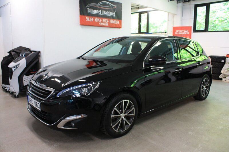 Svart Begagnad 2013 Peugeot 308 Allure Halvkombi | 79 900 kr (Marknadspris) - Bild 1/4
