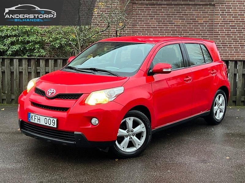 Röd Begagnad 2009 Toyota Urban Cruiser Halvkombi | 29 900 kr (Marknadspris) - Bild 1/4