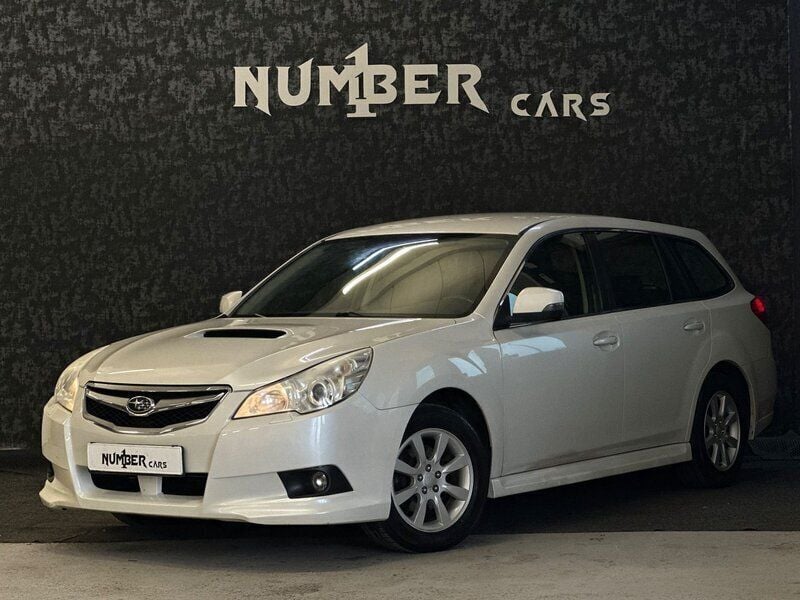 Vit Begagnad 2011 Subaru Legacy Kombi | 54 900 kr (Marknadspris) - Bild 1/4
