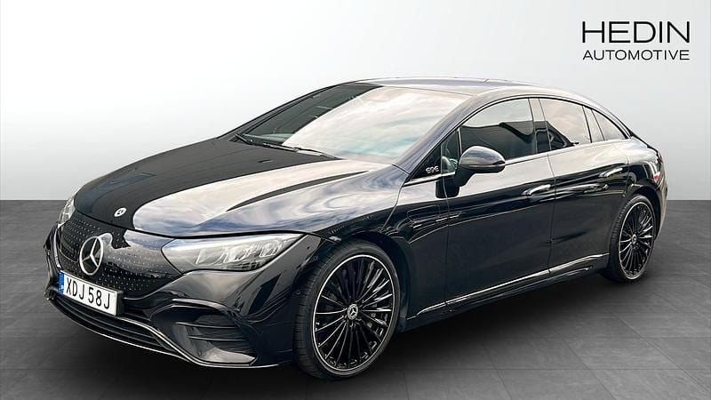 Svart (black) Begagnad 2022 Mercedes EQE350 AMG Sedan | 489 900 kr (Dyr) - Bild 1/4
