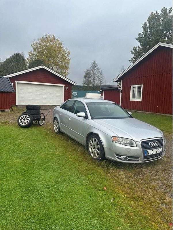 Silver Begagnad 2005 Audi A4 Sedan | 5 000 kr (Superpris) - Bild 1/2