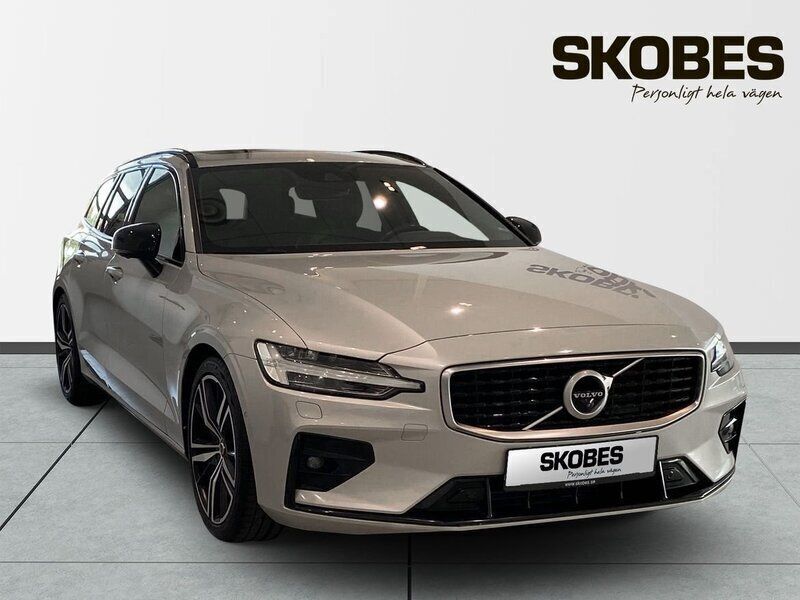Vit Begagnad 2019 Volvo V60 R-Design Kombi | 298 900 kr (Lite dyr) - Bild 1/3