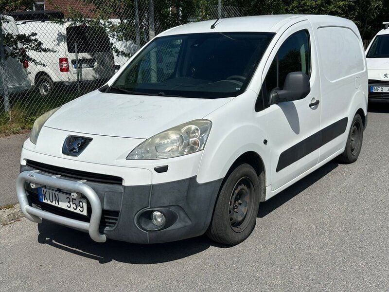 Vit Begagnad 2010 Peugeot Partner Minibuss | 28 000 kr (Bra pris) - Bild 1/4