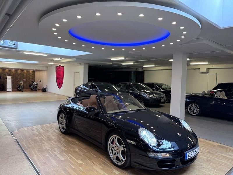 Svart Begagnad 2007 Porsche 911 Carrera 4S Cabriolet Cab | 629 900 kr - Bild 1/4