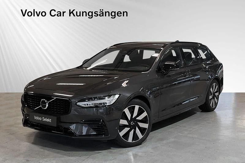 Grå Begagnad 2024 Volvo V90 Plus Kombi | 499 900 kr (Marknadspris) - Bild 1/3