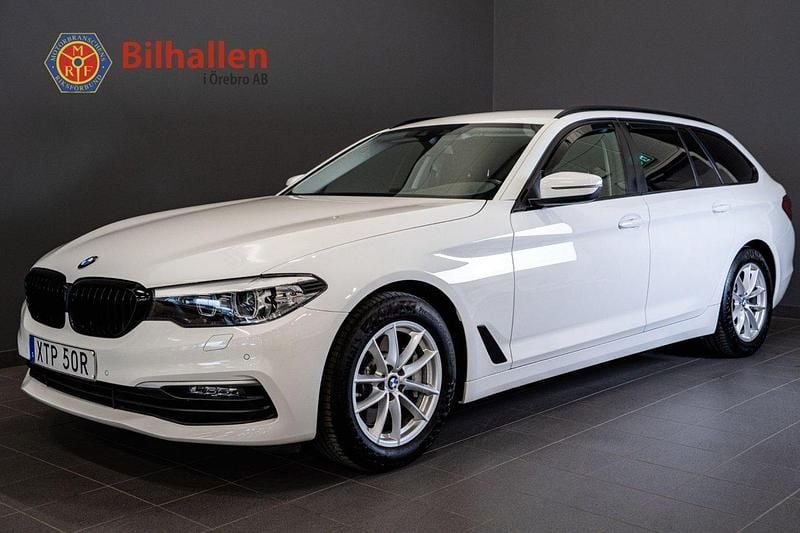 Vit Begagnad 2019 BMW 530 Kombi | 299 900 kr (Superpris) - Bild 1/4