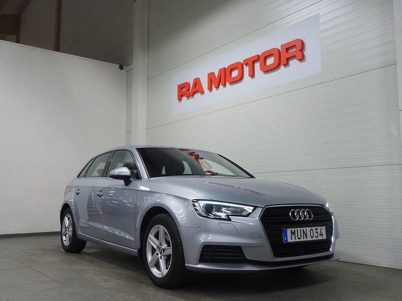Begagnad Audi A3 Proline 150 HK (110 kW) 2018 Silver Sedan