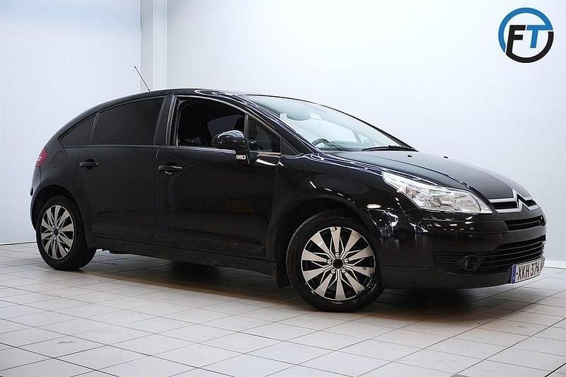 Svart Begagnad 2006 Citroën C4 Halvkombi | 32 800 kr (Lite dyr) - Bild 1/4