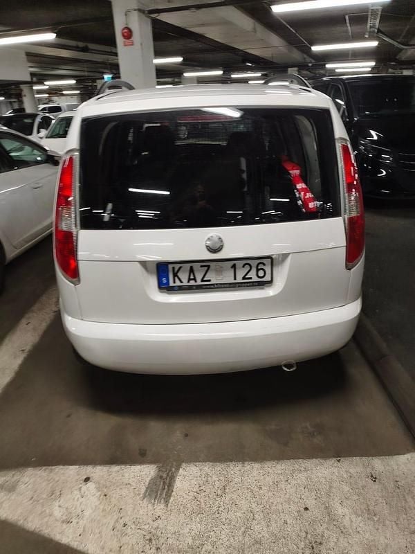 Begagnad Skoda Roomster 69 HK (50 kW) 2008 Minibuss