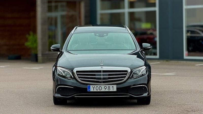 Begagnad Mercedes E400 333 HK (244 kW) 2017 Svart Kombi