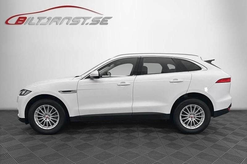 Begagnad Jaguar F-Pace 182 HK (133 kW) 2018 Vit SUV