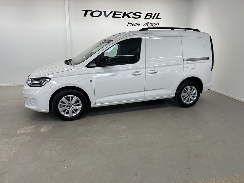 Vit (candyvit) Ny 2025 VW Caddy Minibuss | 418 750 kr (Bra pris) - Bild 1/4