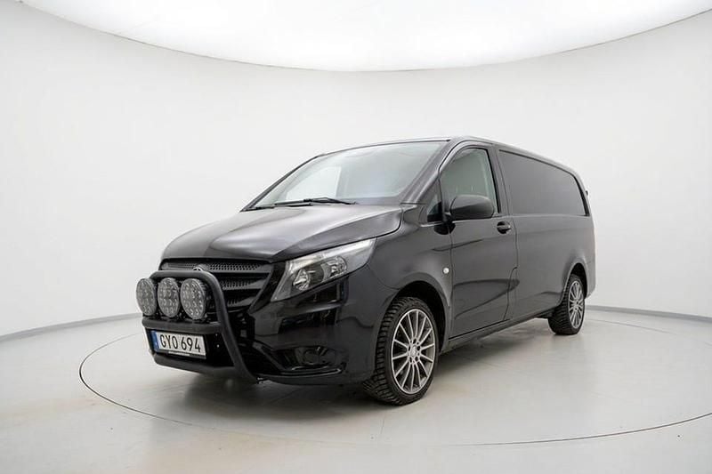 Svart obsidian black metallic Begagnad 2015 Mercedes Vito AMG Van | 119 500 kr (Marknadspris) - Bild 1/4