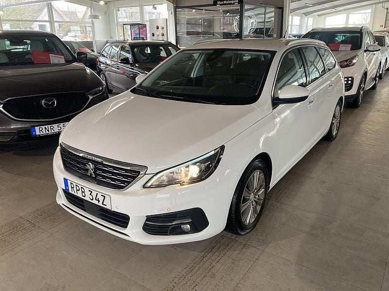 Begagnad Peugeot 308 SW 131 HK (96 kW) 2019 Vit Kombi