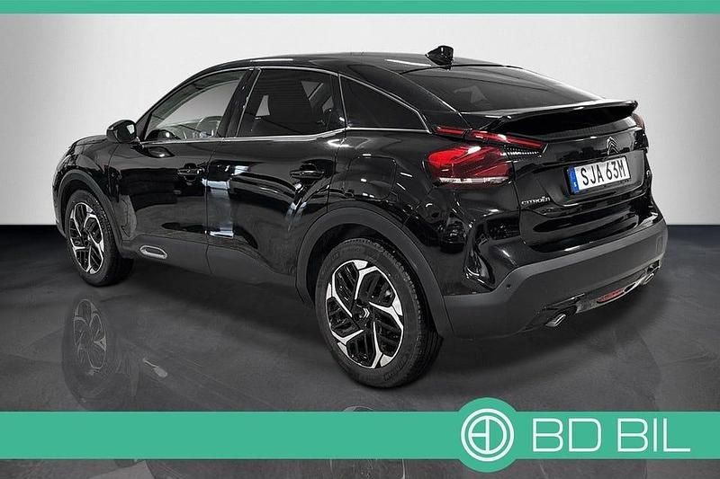 Begagnad Citroën C4 PureTech 131 HK (96 kW) 2023 Svartmetallic Halvkombi
