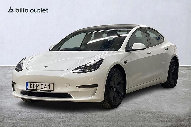 Vit Begagnad 2023 Tesla Model 3 Long Range AWD Sedan | 359 900 kr (Marknadspris) - Bild 1/4