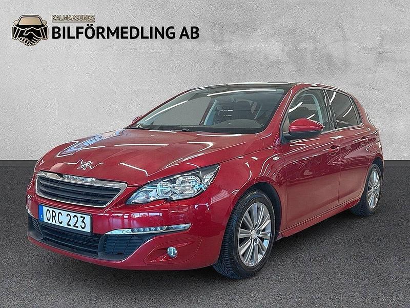 Ljusröd (röd) Begagnad 2016 Peugeot 308 Active Halvkombi | 89 800 kr (Marknadspris) - Bild 1/4