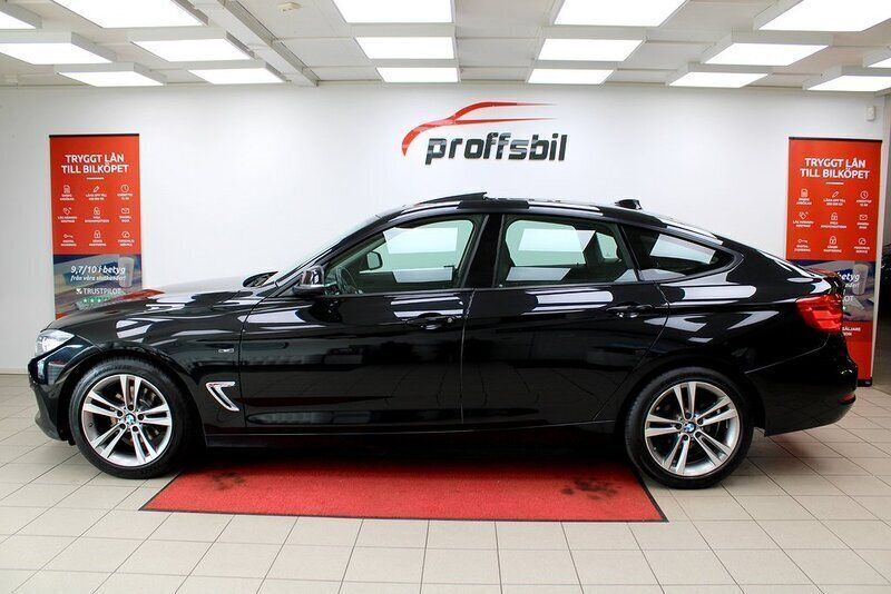 Svart Begagnad 2014 BMW 320 Gran Turismo Sport Line Halvkombi | 144 900 kr (Marknadspris) - Bild 1/4