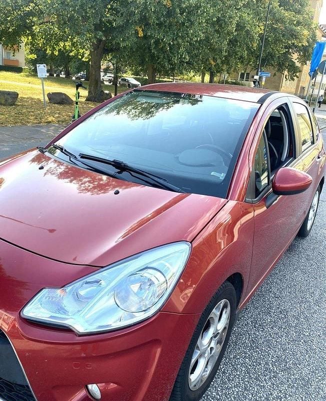 Röd Begagnad 2013 Citroën C3 Halvkombi | 32 000 kr (Bra pris) - Bild 1/1