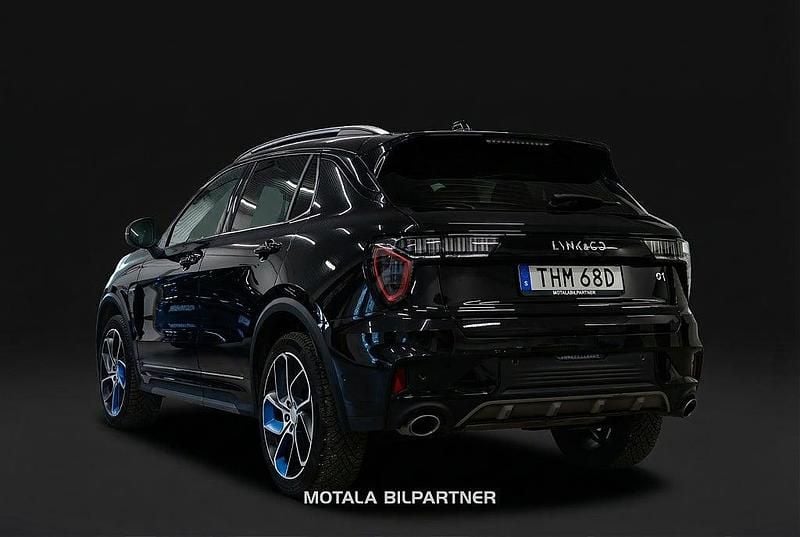 Begagnad Lynk & Co 01 261 HK (191 kW) 2021 Svart SUV