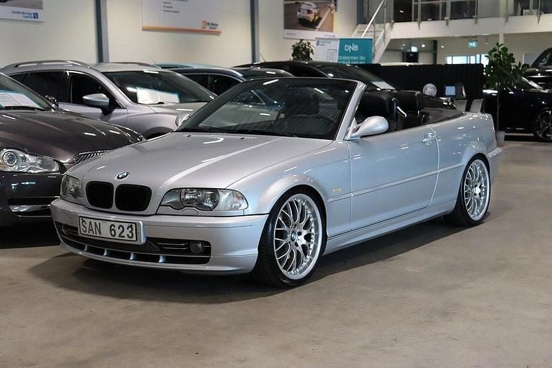 Ljusgrå Begagnad 2000 BMW 330 Cabriolet Cab | 109 900 kr - Bild 1/4