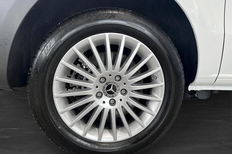 Begagnad Mercedes e-Vito 85 kW (116 HK) 2024 Minibuss