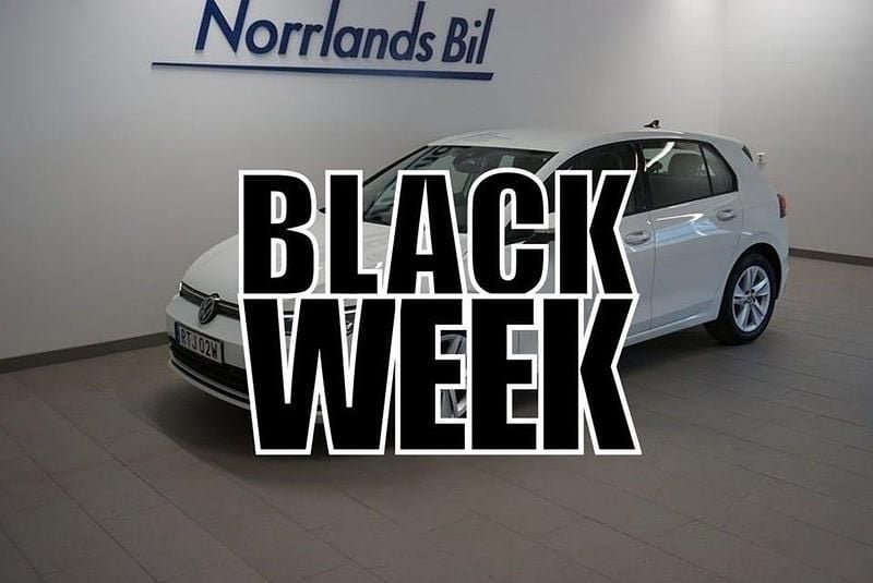 Vit (pure white) Begagnad 2024 VW Golf VIII Life Halvkombi | 279 900 kr (Bra pris) - Bild 1/2