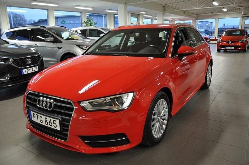 Begagnad Audi A3 110 HK (80 kW) 2016 Misanoröd