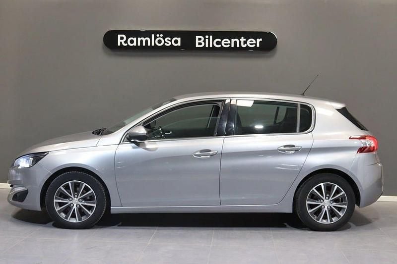 Begagnad Peugeot 308 Allure 131 HK (96 kW) 2015 Grå Halvkombi