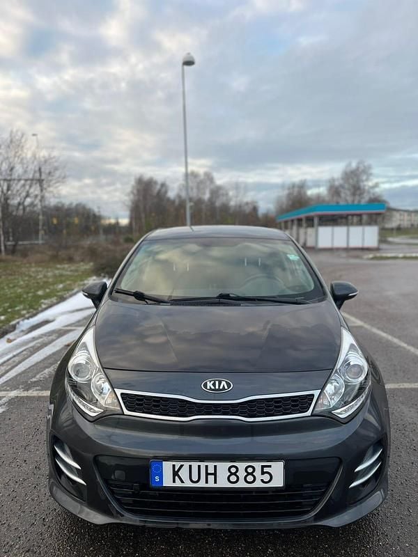 Begagnad 2016 Kia Rio Halvkombi | 110 000 kr (Marknadspris) - Bild 1/4