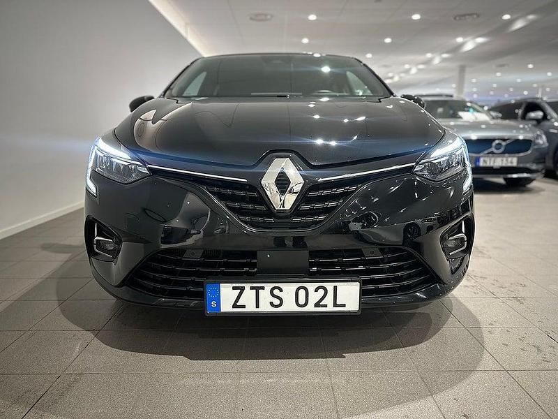 Begagnad Renault Clio V Intens 141 HK (103 kW) 2020 Svart Halvkombi
