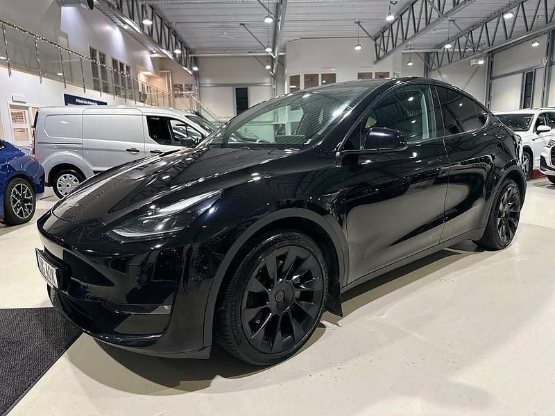 Svart Begagnad 2022 Tesla Model Y Long Range AWD SUV | 369 900 kr (Marknadspris) - Bild 1/4
