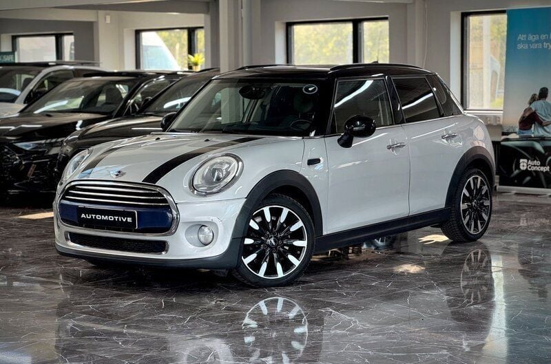 Silver Begagnad 2016 Mini Cooper D Halvkombi | 129 900 kr (Marknadspris) - Bild 1/4