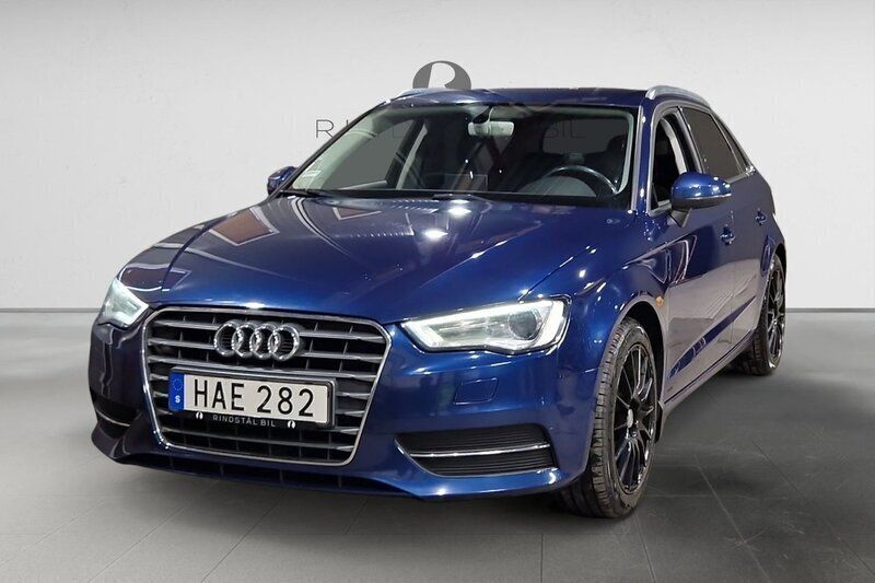 Blå Begagnad 2015 Audi A3 Sportback Attraction Halvkombi | 139 900 kr (Marknadspris) - Bild 1/3