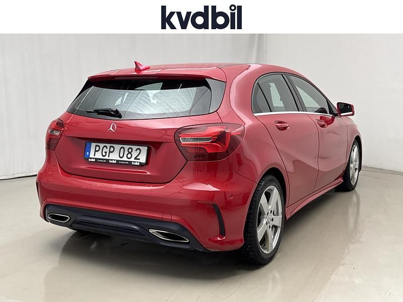 Begagnad Mercedes A180 2018 Röd