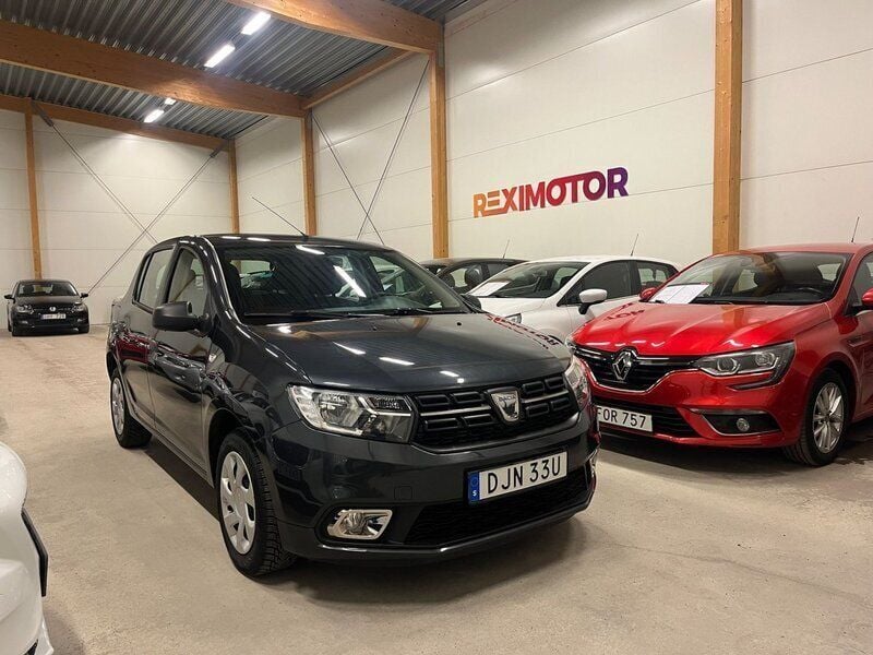 Mörkgrå Begagnad 2019 Dacia Sandero Halvkombi | 89 900 kr (Marknadspris) - Bild 1/4