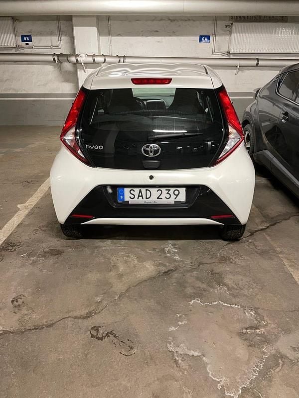 Begagnad 2019 Toyota Aygo Halvkombi | 120 000 kr (Marknadspris) - Bild 1/3