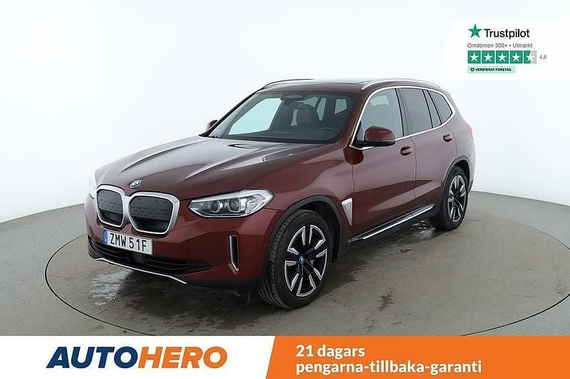 Röd Begagnad 2021 BMW iX3 SUV | 359 000 kr (Bra pris) - Bild 1/4