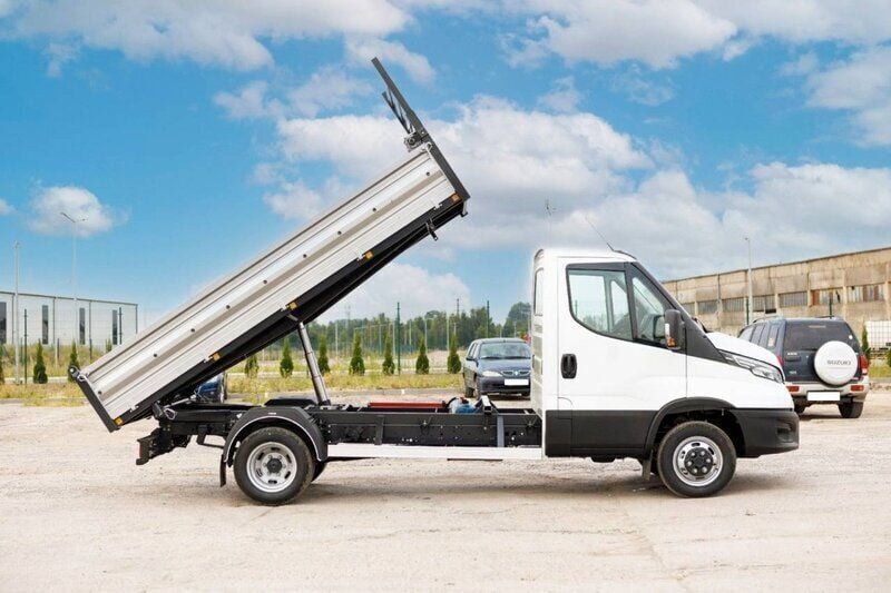 Begagnad 2023 Iveco Daily Van | 823 750 kr - Bild 1/4