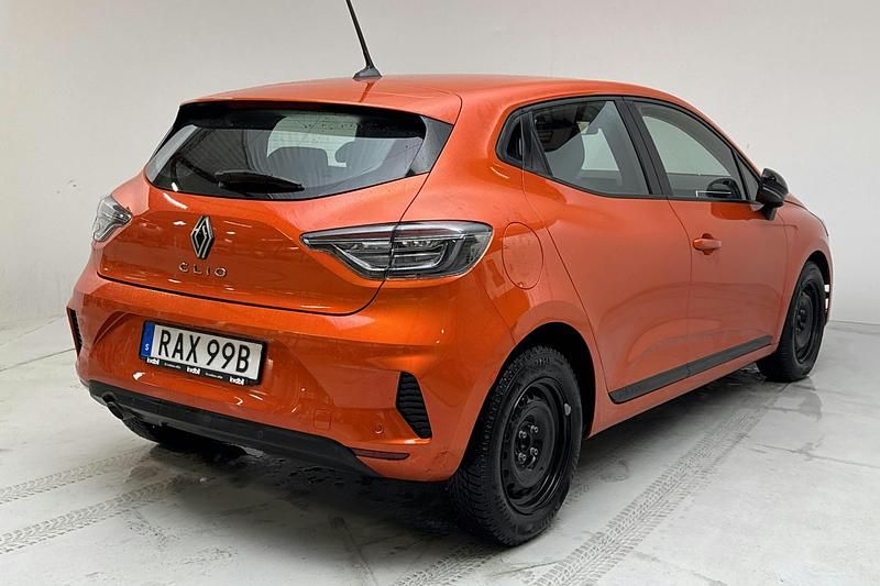 Begagnad Renault Clio V Evolution 90 HK (66 kW) 2024 Orange
