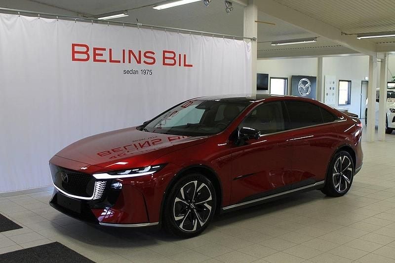 Röd Ny 2025 Mazda 6e Takumi-Line Sedan | 526 800 kr - Bild 1/4