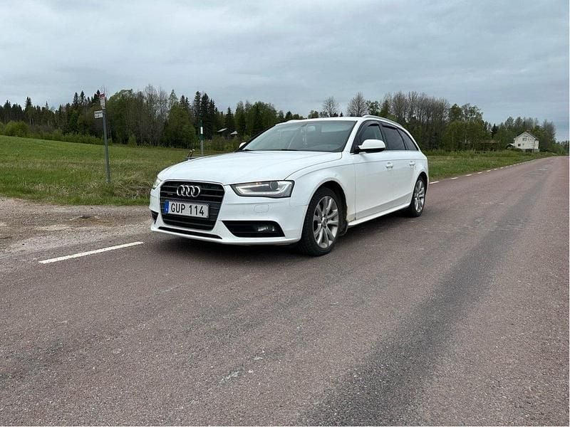 Vit Begagnad 2013 Audi A4 Kombi | 85 000 kr (Marknadspris) - Bild 1/4