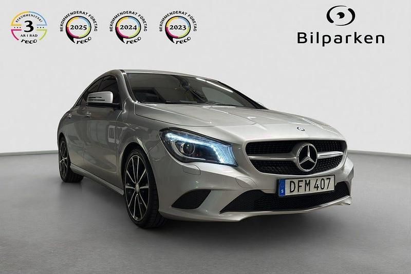 Silver Begagnad 2015 Mercedes CLA200 Sportkupé | 149 990 kr (Bra pris) - Bild 1/4