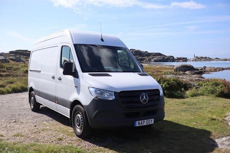 Vit Begagnad 2021 Mercedes E-Sprinter Van | 199 000 kr - Bild 1/4